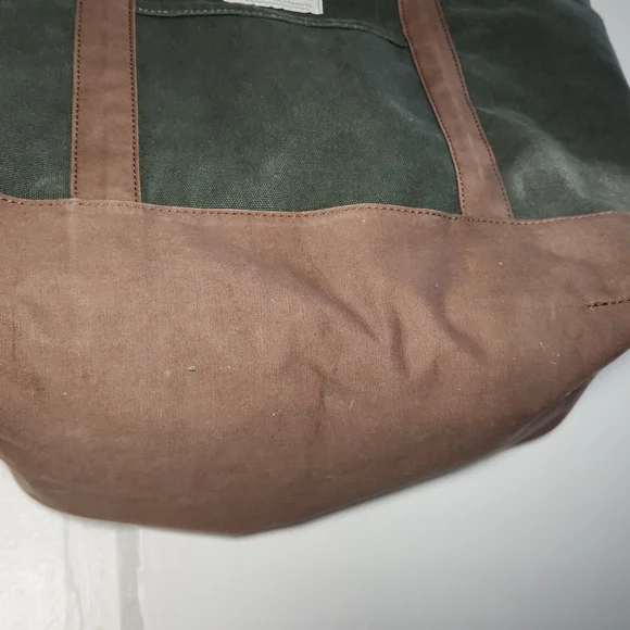 Orvis Forest Green and Tan Fishing Tackle Canvas Tote - Picture 5 of 9